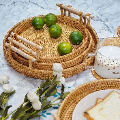 Round Rattan Wicker Fruit Tray with Wooden Handle - Versatile Food and Bread Serving Basket for Home Storage